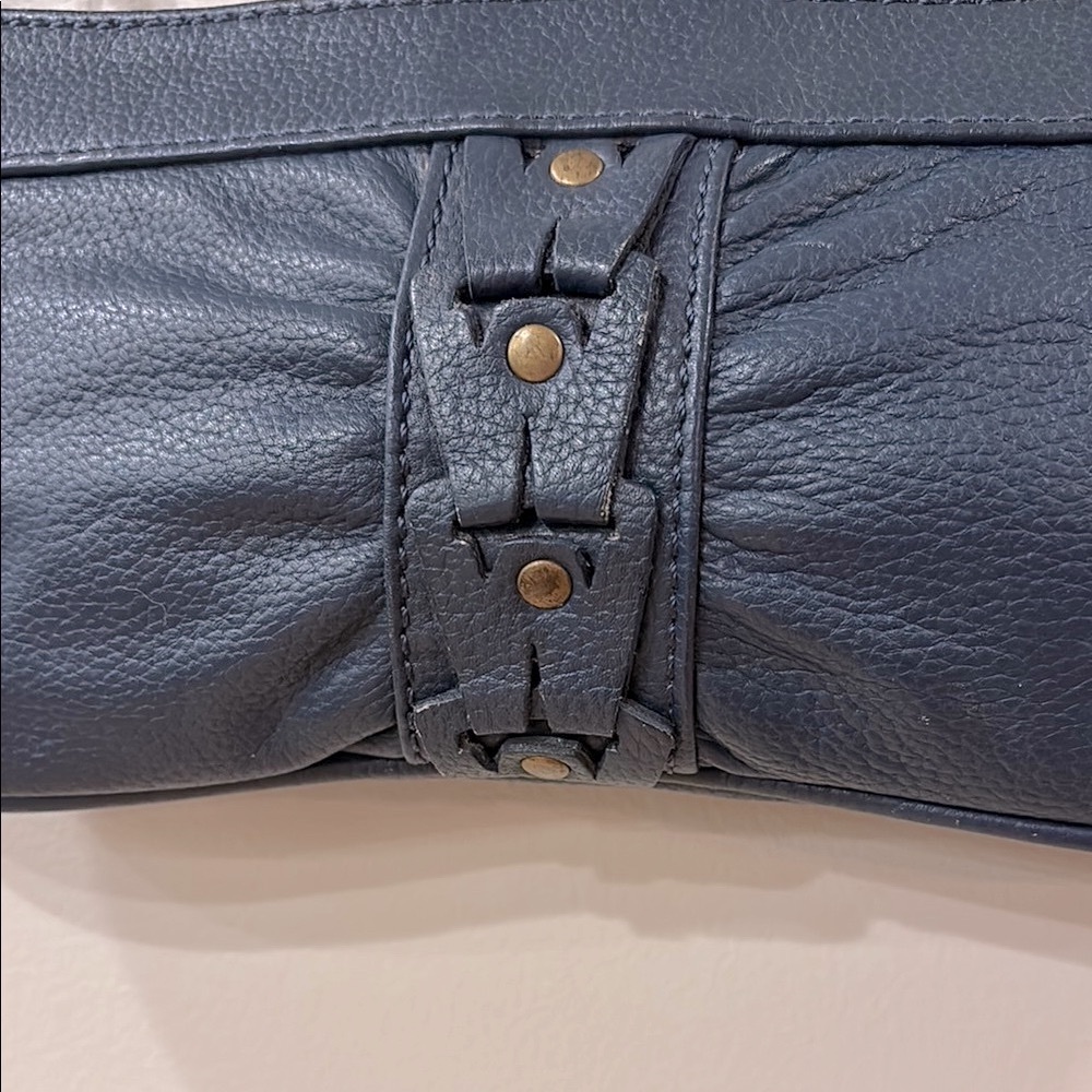 Wilson’s Leather Navy Blue Shoulder Bag - Picture 2 of 5